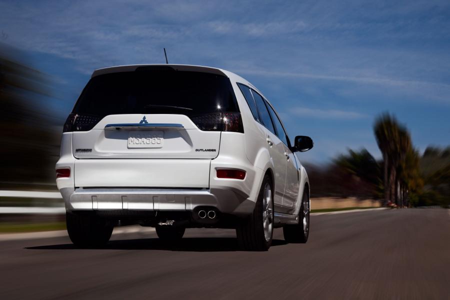  Mitsubishi Outlander GT 2010 года  (фото 14 из 91)